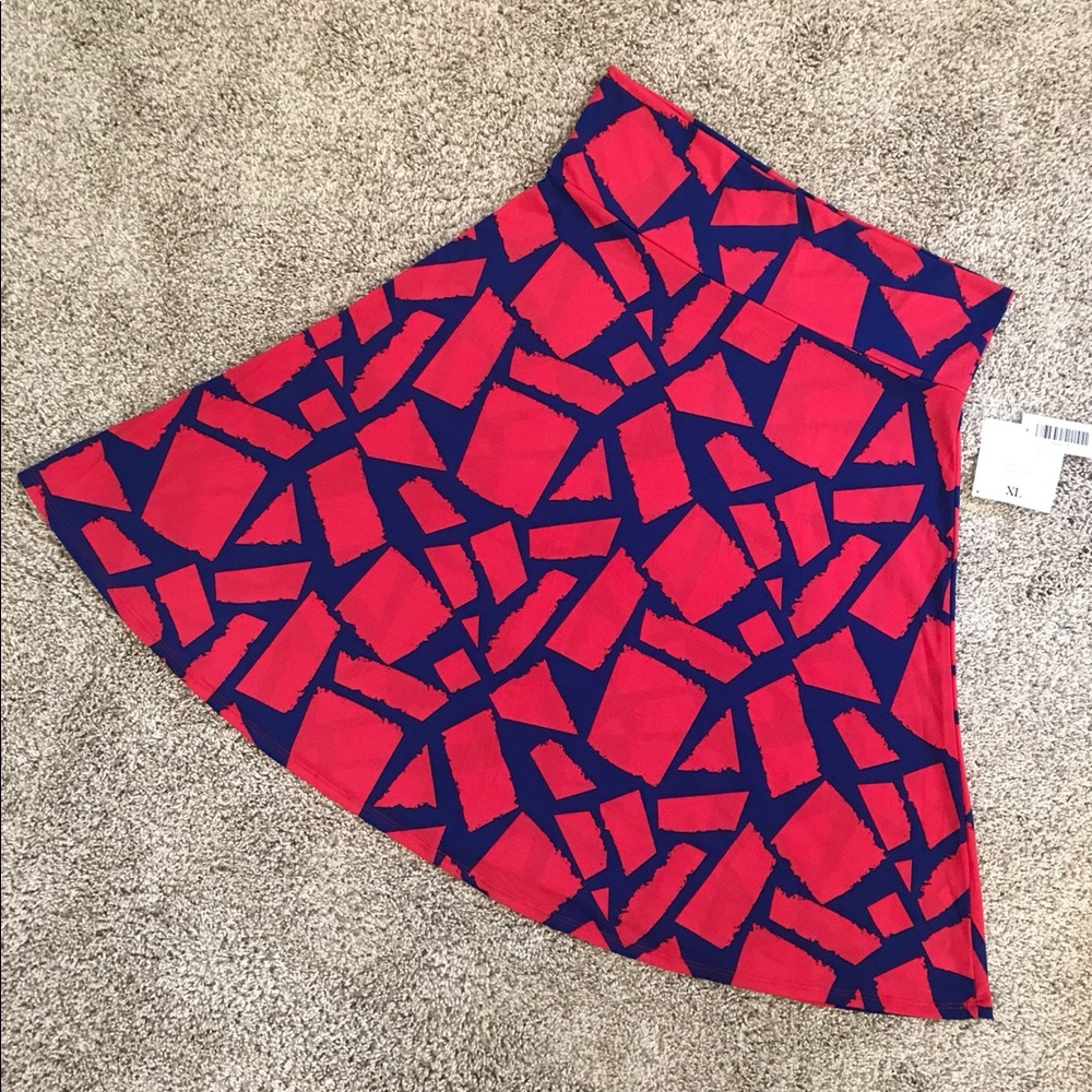 NWT Beautiful Pattern LuLaRoe Azure Skirt, Size XL